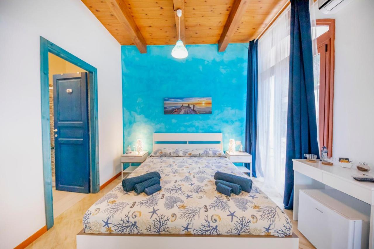 Borgo Marino Suite B&B Cefalu Bagian luar foto