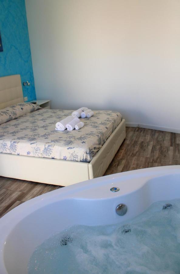 Borgo Marino Suite B&B Cefalu Bagian luar foto
