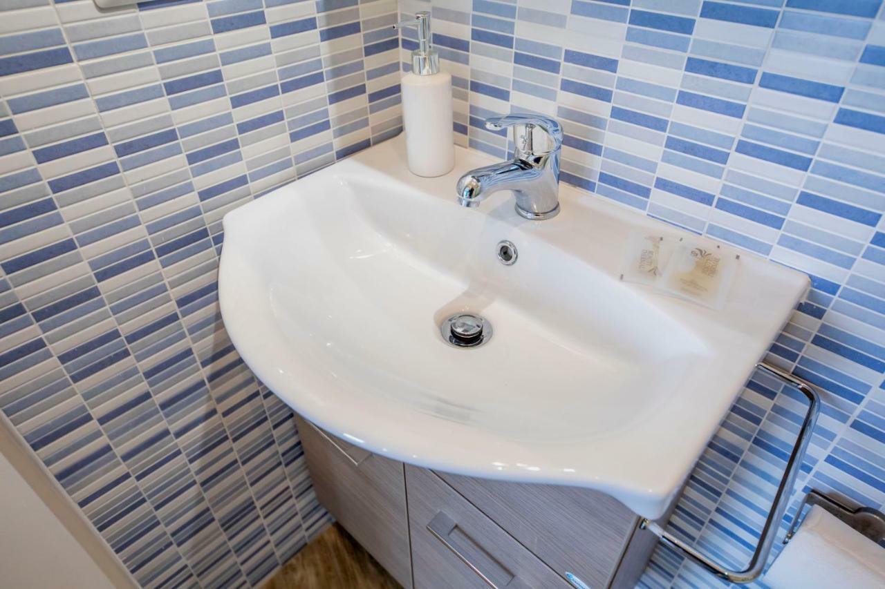 Borgo Marino Suite B&B Cefalu Bagian luar foto